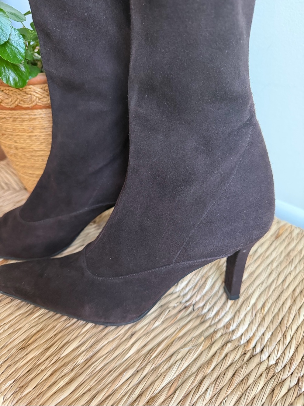 Stuart Weitzman Brown Suede Square Toe Knee High Kitten Heel Boots 8 1/2 - Picture 2 of 9